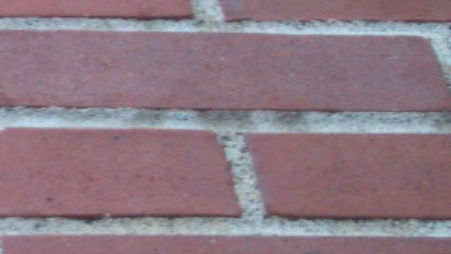 Green vanadium-based efflorescence and brown magnesium salts form almost exclusively as a result of acid washing.