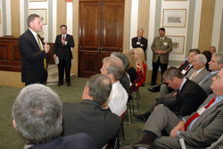 Senator Richard Burr (R-NC) addresses attendees of the 2006 Masonry Industry Legislative Conference