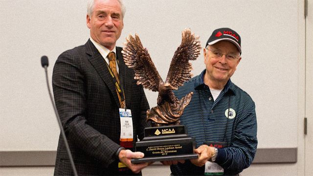 Charles Newsome Receiving 2016 Leadman Award